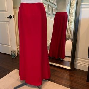 Flawless Ann Taylor size 8 red silk floor-length skirt
